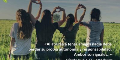 Al abrirse a tener amigos…