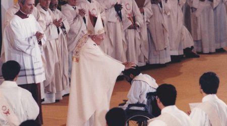 Todo está inmerso en el amor libre y gratuito de Dios